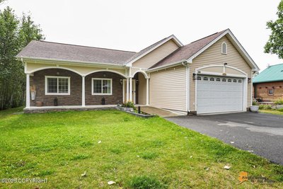 3260 E Palmdale Drive, Wasilla